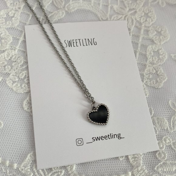 Heart Shaped Onyx Silver Necklace - Picture 5 of 8